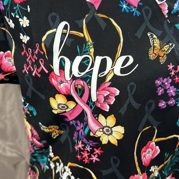 Cherokee scrubs top  - Picture 2 of 7